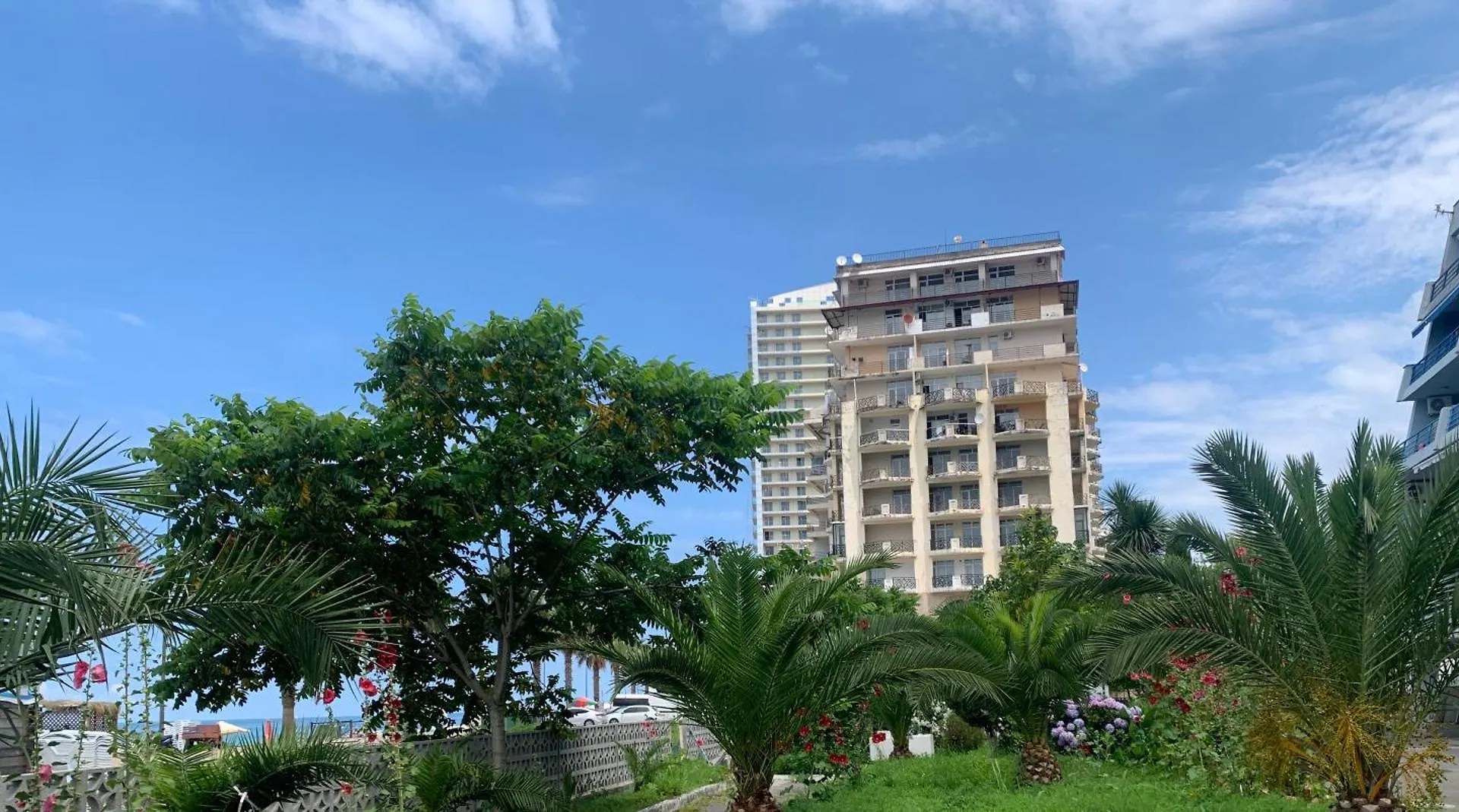 Gonio N802 Beachfront Mountain View Apartment