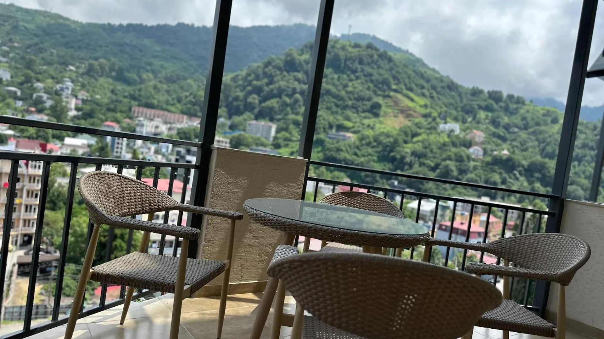 Gonio N802 Beachfront Mountain View Apartment