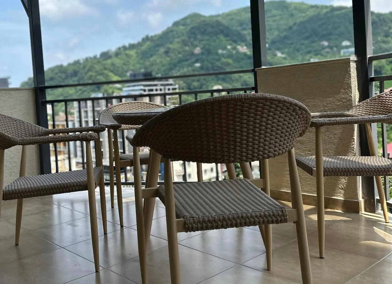Gonio N802 Beachfront Mountain View Apartment