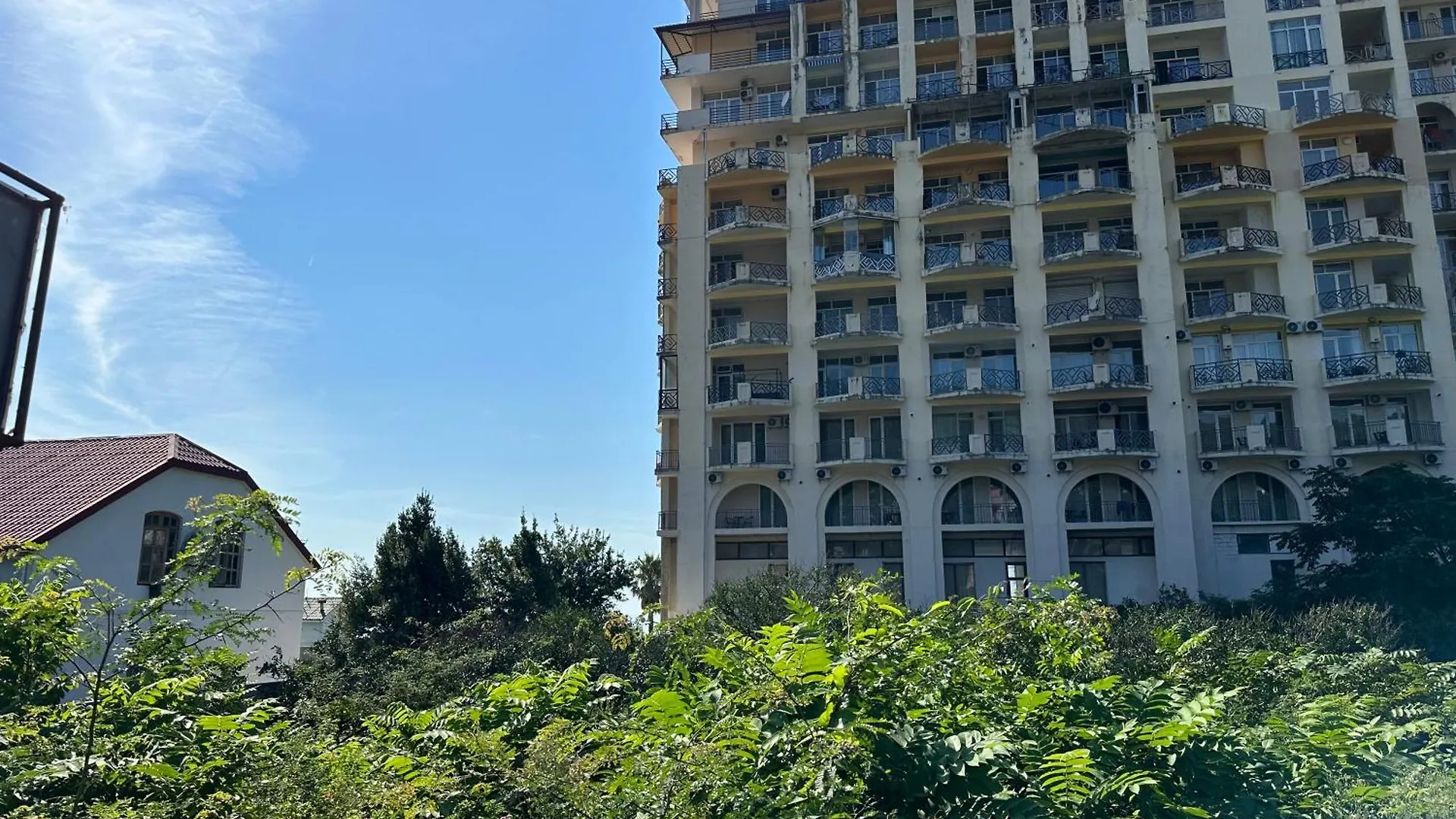 Gonio N802 Beachfront Mountain View Apartment