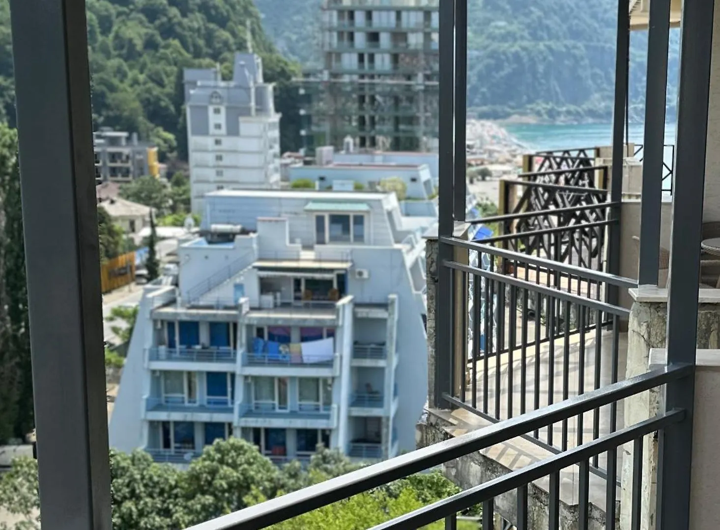 Gonio N802 Beachfront Mountain View Apartment