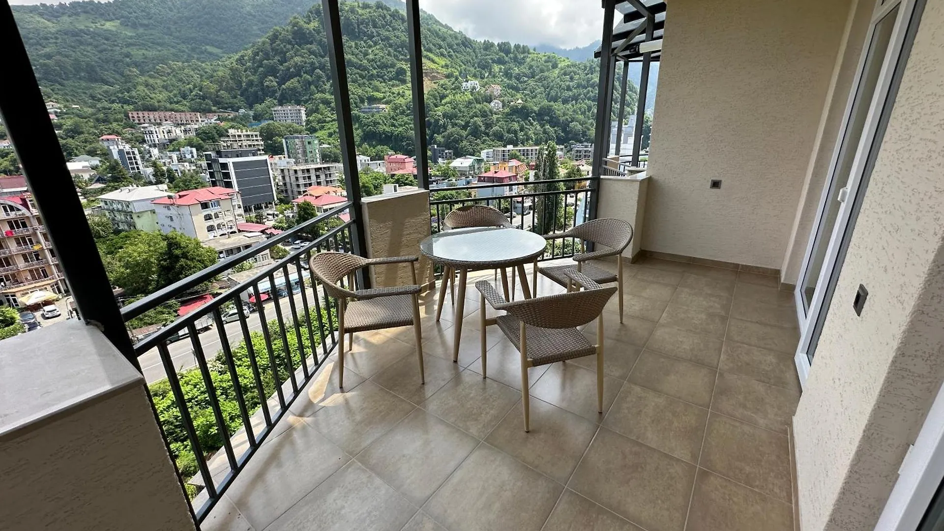 Gonio N802 Beachfront Mountain View Apartment
