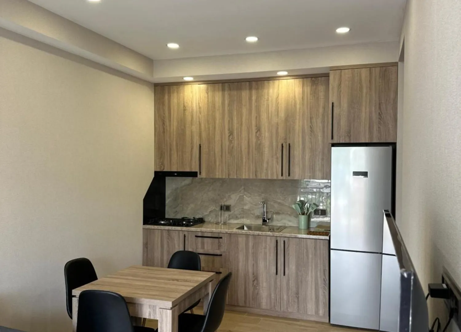 Gonio N802 Beachfront Mountain View Apartment 0*,