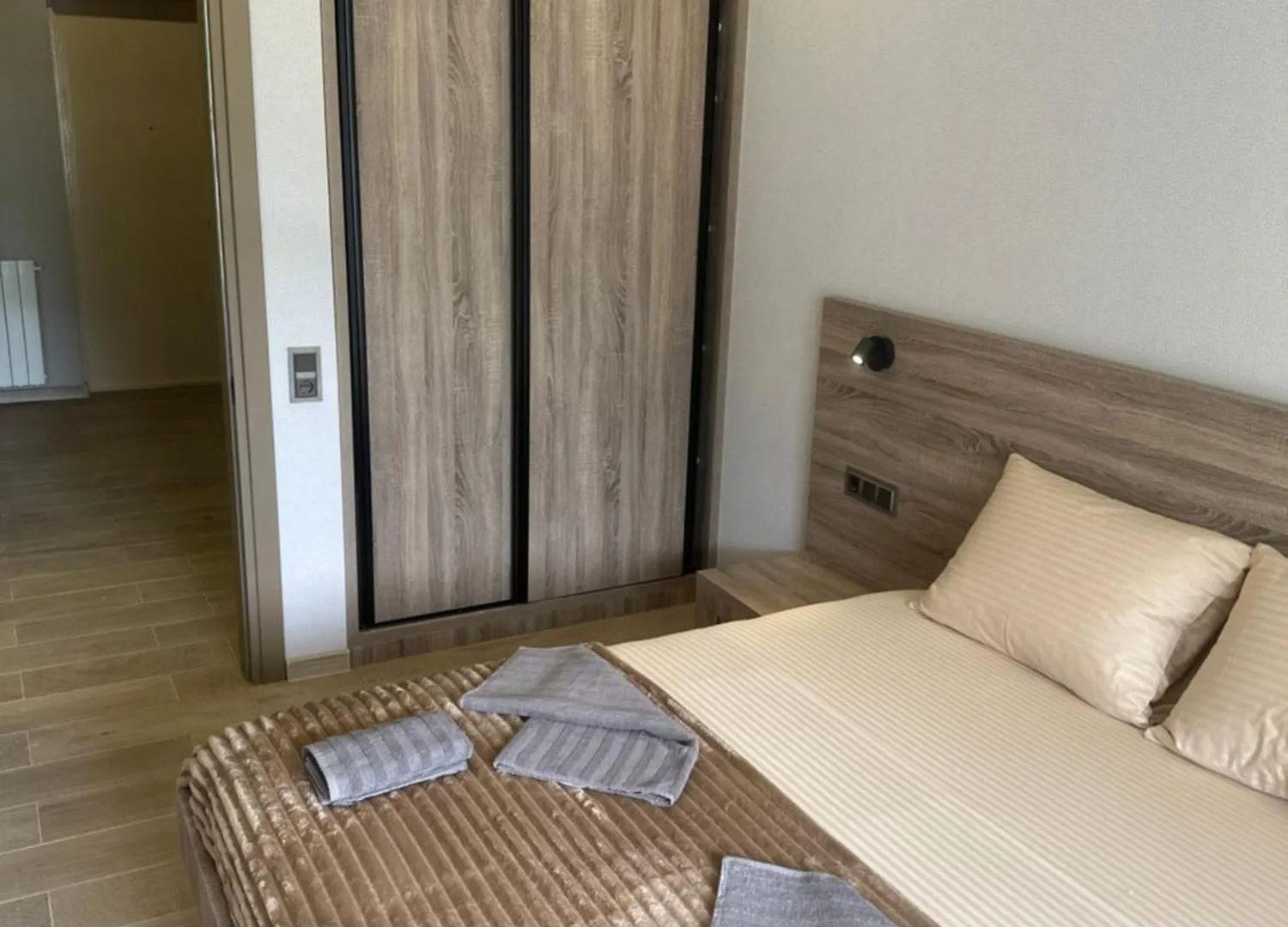 Gonio N802 Beachfront Mountain View Apartment