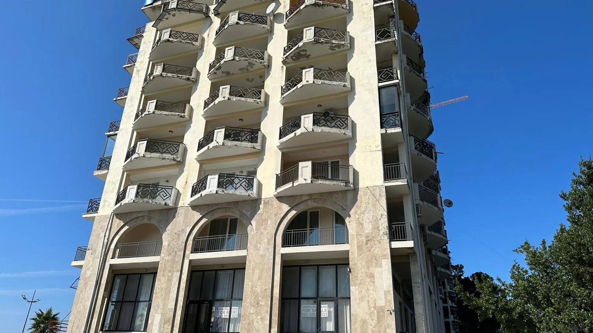 Gonio N802 Beachfront Mountain View Apartment