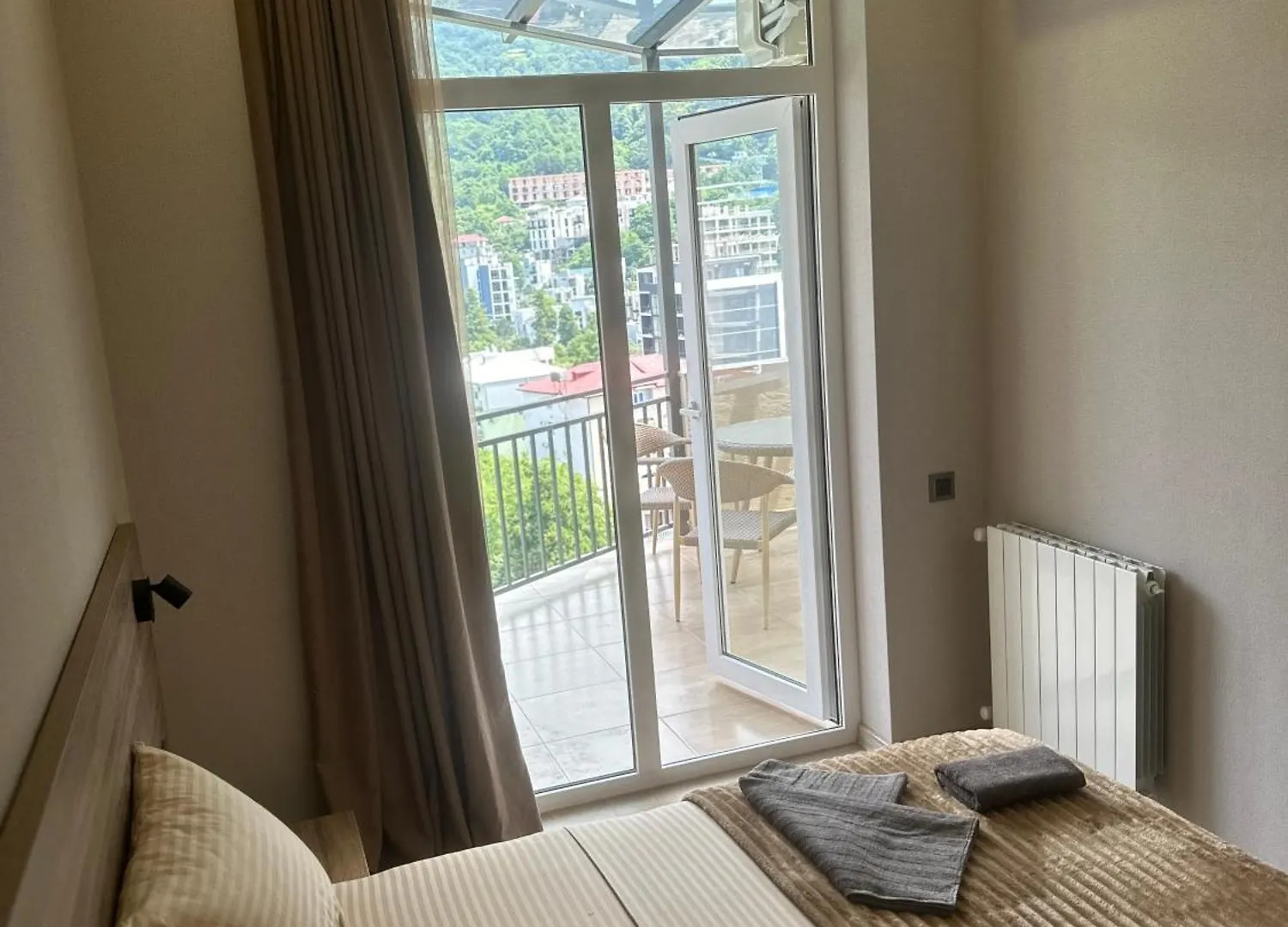 Gonio N802 Beachfront Mountain View Apartment